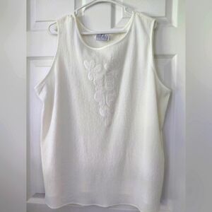 Jessica MichelleElegant White Sleeveless Top